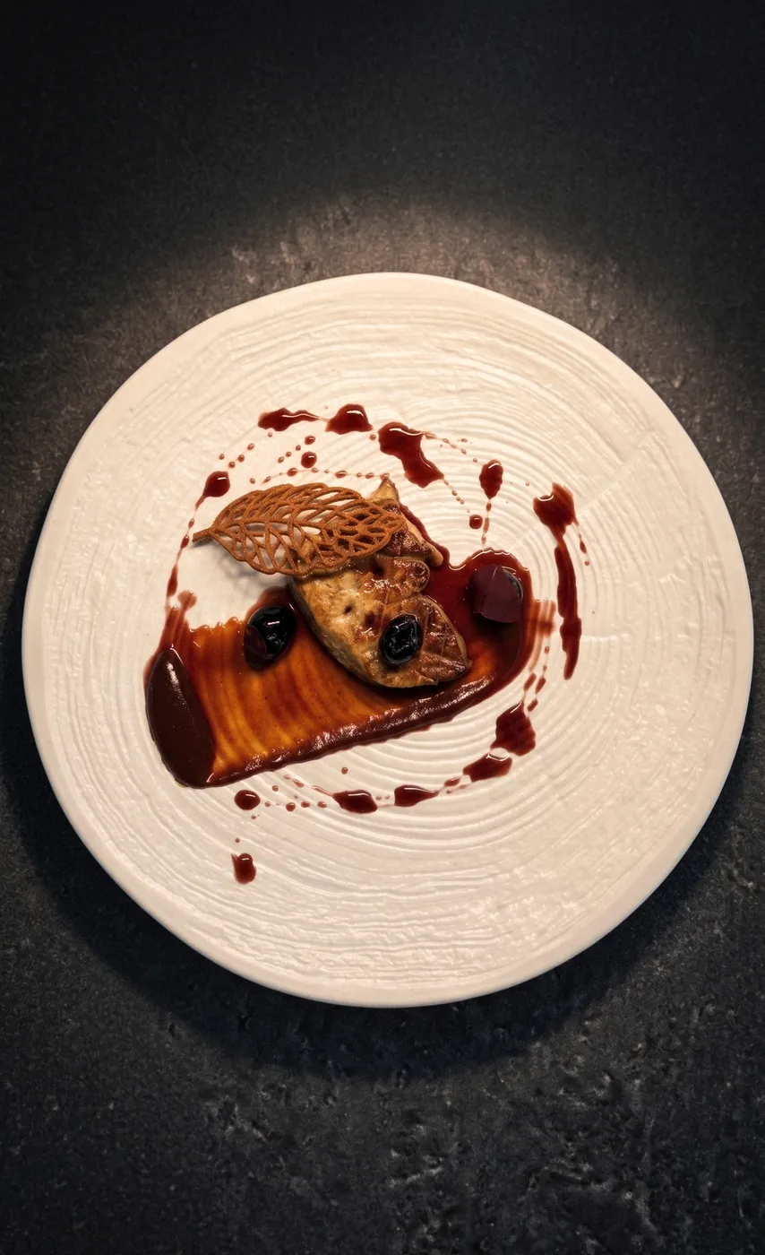 Kızılcık marmelatıyla foie gras